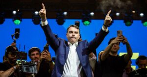 flavio-bolsonaro-atribui-responsabilidade-pelo-tarifaco-dos-eua-a-‘incompetencia’-do-governo-lula
