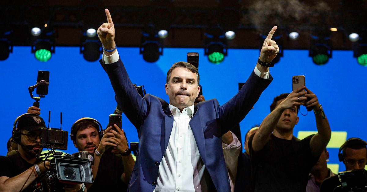 flavio-bolsonaro-atribui-responsabilidade-pelo-tarifaco-dos-eua-a-‘incompetencia’-do-governo-lula
