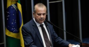 rogerio-marinho-e-cotado-para-ser-‘alckmin-da-chapa-de-flavio-bolsonaro’;-veja-bastidores
