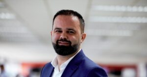 ‘sou-o-unico-professor-de-historia-que-nao-e-de-esquerda’,-diz-secretario-do-parana,-1o-no-ideb