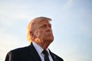 trump-declara-‘guerra-economica’-contra-o-ira-e-ameaca-‘qualquer-pais’-que-ajudar-o-regime