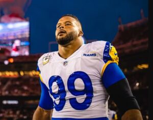 aaron-donald-sai-da-aposentadoria-e-volta-aos-rams,-com-contrato-de-ate-us$-30-milhoes