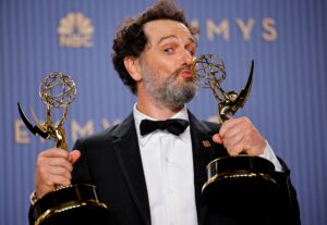 emmy-2026:-‘o-segredo-de-widow’s-bay’-e-‘the-pitt’-sao-os-grandes-vencedores;-veja-lista-completa