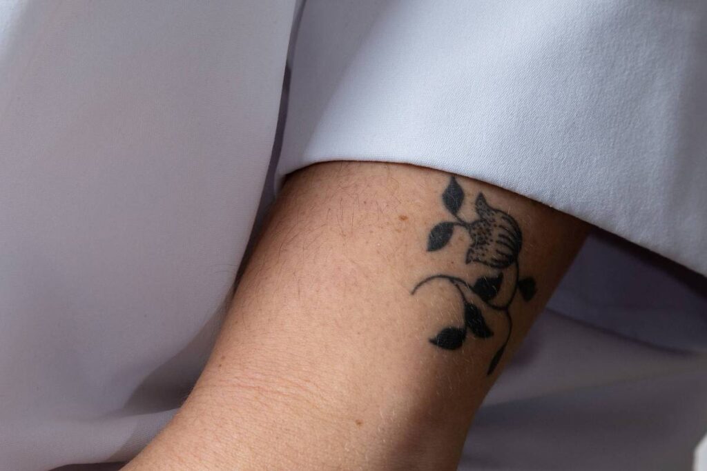 ate-que-ponto-as-tatuagens-sao-seguras?-pesquisas-investigam-como-elas-interagem-com-o-organismo