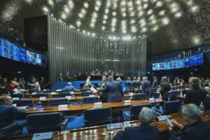 parana-pesquisas:-mendes-e-riva-lideram-corrida-ao-senado-no-mato-grosso