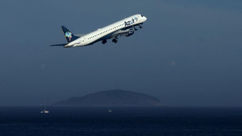 instabilidade-em-gps-de-avioes-da-embraer-afeta-operacoes-da-azul
