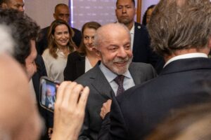 vamos-fazer-uma-reforma-politica-e-no-judiciario,-diz-lula-a-empresarios-em-jantar