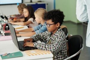 voce-conversa-com-seu-filho-sobre-a-escola?-veja-como-isso-faz-diferenca-no-futuro-deles
