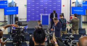 bastidores:-‘boa-noite,-queria-agradecer-a-presenca-de-todos-e-informar-que-o-debate-foi-cancelado’