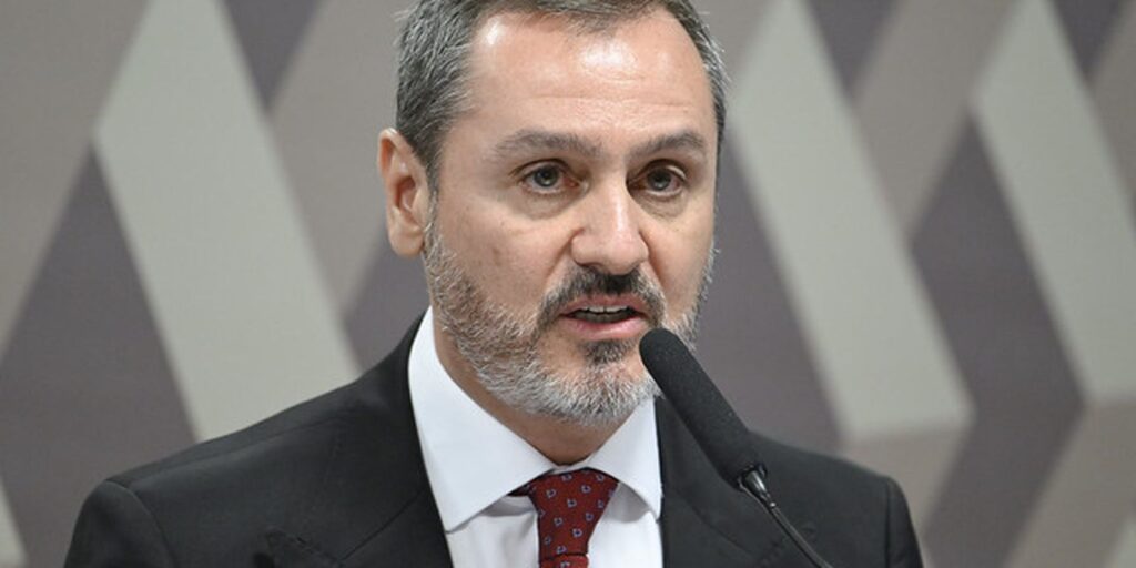 andrei-rodrigues-descarta-risco-de-ataques-a-embaixadas-dos-eua