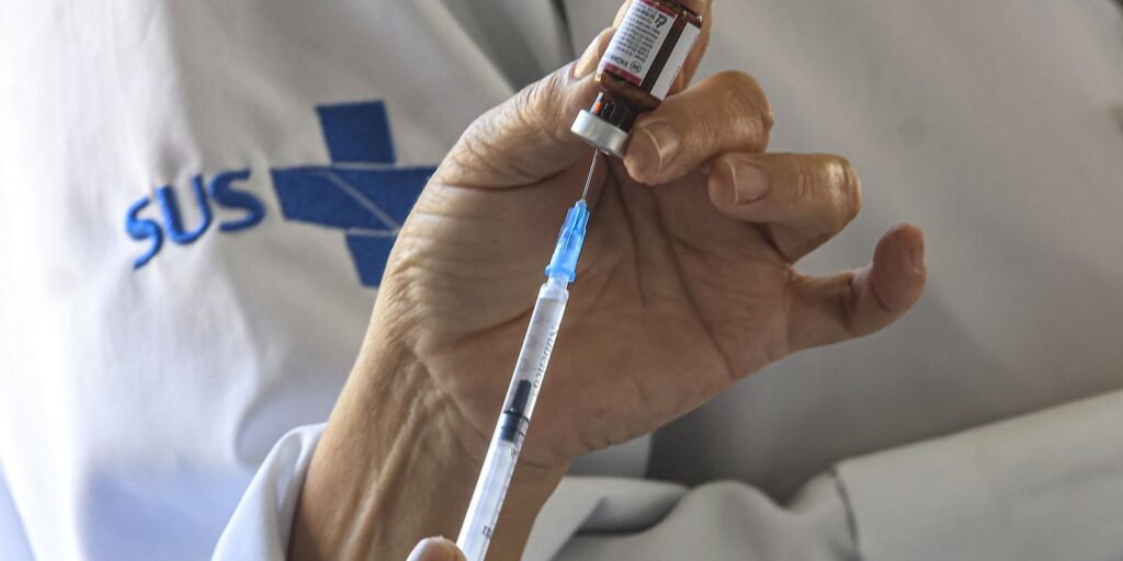 meningite:-quatro-cidades-do-rio-ofertam-vacina-a-pessoas-ate-24-anos