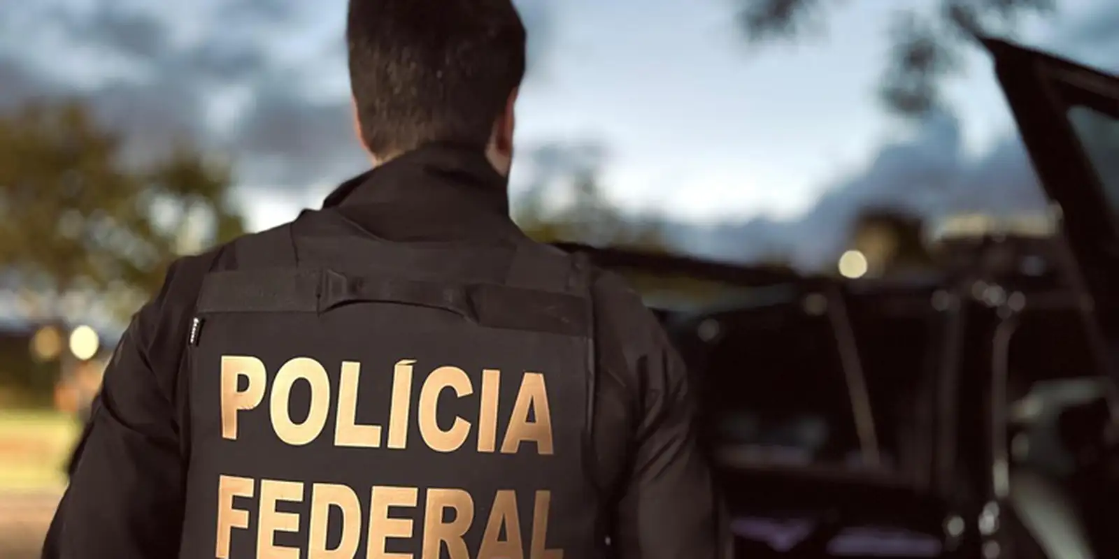 operacao-da-pf-mira-policiais-acusados-de-vender-fuzis-para-o-trafico