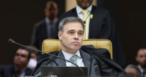 mendonca-muda-voto-e-tse-manda-remover-postagem-de-flavio-que-liga-lula-a-crime-organizado