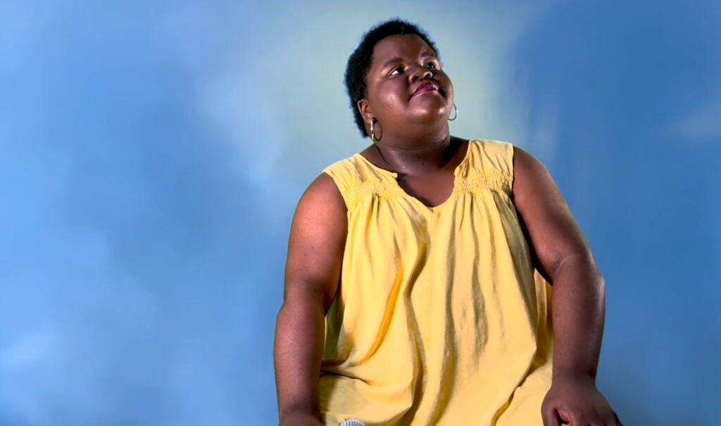 d’leesa,-a-cantora-de-21-anos-que-viralizou-fazendo-tudo-sozinha:-‘gravava-no-carro-da-minha-mae’