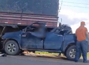 motorista-de-caminhonete-morre-apos-bater-na-traseira-de caminhao-na-br-222