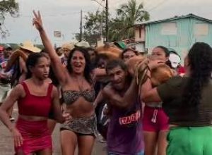 video:-‘festa-da-cobra’-movimenta-soure-com-manifestacoes-culturais-e-participacao-popular