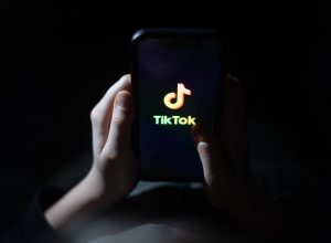 estudo-descobre-que-a-moda-dos-cuidados-com-a-pele-no-tiktok-pode-ser-‘bastante-perigosa’-—-e-cara estudo-descobre-que-a-moda-dos-cuidados-com-a-pele-no-tiktok-pode-ser-‘bastante-perigosa’-—-e-cara