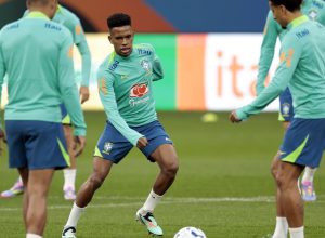 brasil-enfrenta-paraguai-com-transmissao-ao-vivo-pela-radio-nacional