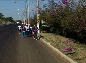 barracas-de-apoio-aos-romeiros-comecam-a-funcionar-nesta-sexta-na-br-365-em-patos-de-minas