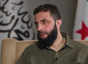 eua-revogam-status-de-terrorista-do-hts,-que-governa-a-siria