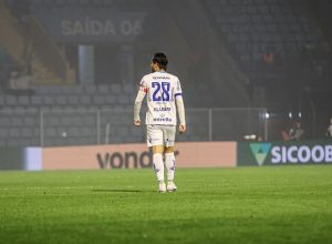 com-lideranca-e-cartoes,-leandro-vilela-chega-a-70-jogos-pelo-paysandu
