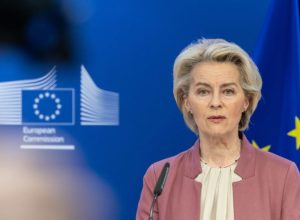 von-der-leyen-nega-irregularidades-em-contratos-com-a-pfizer