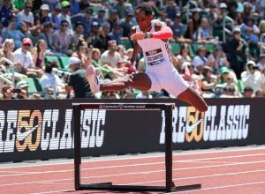 alison-dos-santos-supera-campeao-olimpico-em-palco-de-titulo-mundial