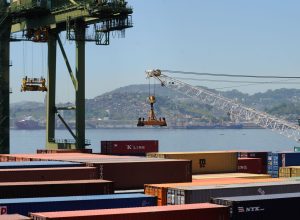 tarifas-dos-eua-devem-derrubar-precos-e-afetar-setores-estrategicos