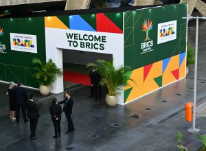 como-a-crise-entre-brasil-e-eua-escalou-em-poucos-dias-com-reuniao-do-brics