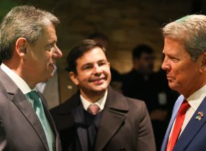 em-meio-a-crise-com-eua,-tarcisio-discute-tarifaco-com-governador-da-georgia-e-fala-em-‘diplomacia’