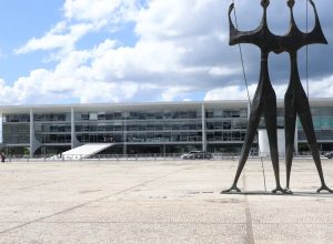 praca-dos-tres-poderes-tera-seguranca-reforcada-para-7-de-setembro praca-dos-tres-poderes-tera-seguranca-reforcada-para-7-de-setembro