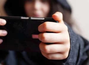 seu-filho-acha-exagero-seu-medo-com-as-redes-sociais?-a-resposta-esta-nos-dix,-os-perfis-secretos