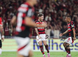 com-direito-a-gol-relampago,-flamengo-derrota-estudiantes-no-maracana