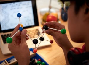 ciencias-da-natureza-no-enem:-veja-temas-que-mais-caem-na-prova-e-como-se-preparar