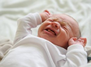 engasgos-sao-mais-dificeis-de-identificar-em-criancas,-e-especialista-recomenda-atencao-redobrada