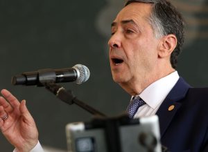 barroso-diz-que-pais-precisa-de-recomeco-e-pacificacao barroso-diz-que-pais-precisa-de-recomeco-e-pacificacao
