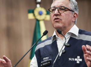 casos-suspeitos-de-intoxicacao-devem-aumentar-no-pais,-diz-ministro casos-suspeitos-de-intoxicacao-devem-aumentar-no-pais,-diz-ministro