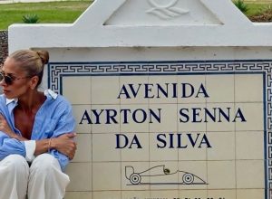 adriane-galisteu-comemora-serie-sobre-romance-com-ayrton-senna adriane-galisteu-comemora-serie-sobre-romance-com-ayrton-senna