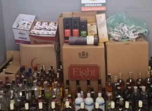 policia-do-rio-apreende-bebidas-suspeitas-na-capital-e-baixada policia-do-rio-apreende-bebidas-suspeitas-na-capital-e-baixada