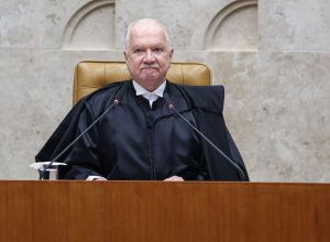 fachin-defende-cultura-democratica-para-evitar-volta-do-autoritarismo fachin-defende-cultura-democratica-para-evitar-volta-do-autoritarismo