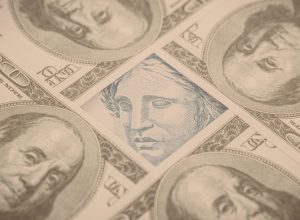dolar-fecha-em-queda-com-uma-semana-de-‘shutdown’-e-ata-do-fed dolar-fecha-em-queda-com-uma-semana-de-‘shutdown’-e-ata-do-fed
