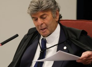 fux-pede-vista-e-suspende-julgamento-de-recurso-de-moro-no-stf fux-pede-vista-e-suspende-julgamento-de-recurso-de-moro-no-stf