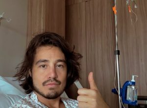 tiago-iorc-e-internado-com-crise-de-hernia-de-disco-cervical tiago-iorc-e-internado-com-crise-de-hernia-de-disco-cervical