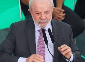 lula-reune-ministros-no-alvorada-e-discute-operacao-policial-no-rio