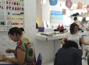 anvisa-proibe-duas-substancias-utilizadas-em-unhas-em-gel