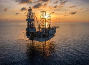 opep+-aumentara-producao-de-petroleo-ate-dezembro;-mas-pausa-em-2026