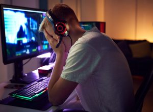 quantas-criancas-e-adolescentes-sao-vitimas-de-bullying-e-desafios-violentos-online?