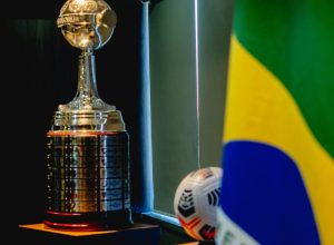 brasil-iguala-argentina-no-topo-da-libertadores,-com-25-titulos