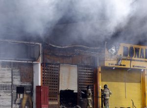 incendio-no-ceasa/rio-esta-controlado;-bombeiros-trabalham-no-rescaldo