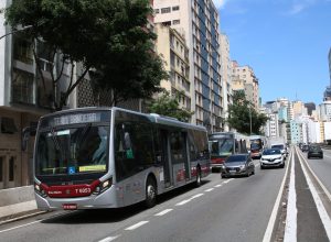 greve-dos-onibus-em-sp:-motoristas-encerram-paralisacao-apos-reuniao-com-nunes